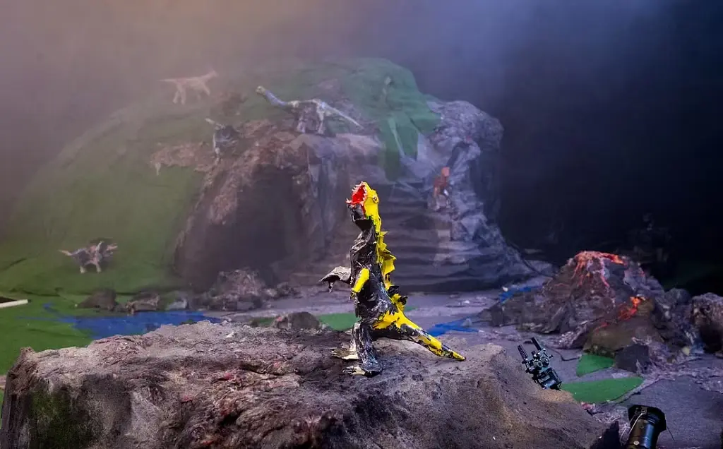 dukke teater dinosaur persona non grata mai Katsume